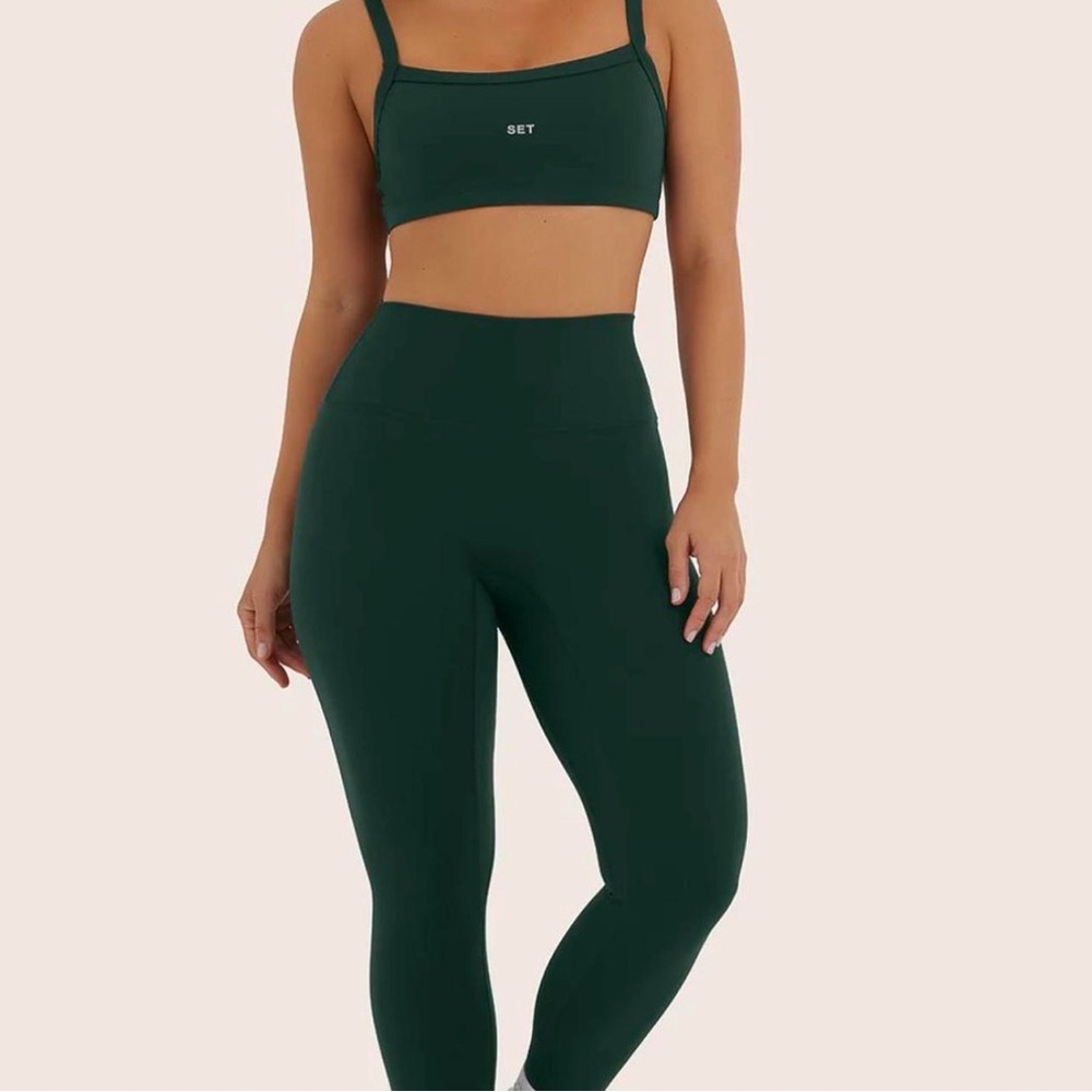 Set Active Sports Bra and Leggings Set